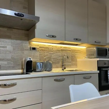 Loft Comodo Ed Elegante • Wi-fi E Colazione