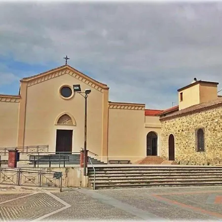 Loft Comodo Ed Elegante • Wi-fi E Colazione Sanluri