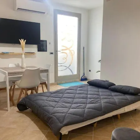 Loft Comodo Ed Elegante • Wi-fi E Colazione 아파트