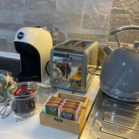 Loft Comodo Ed Elegante • Wi-fi E Colazione *
